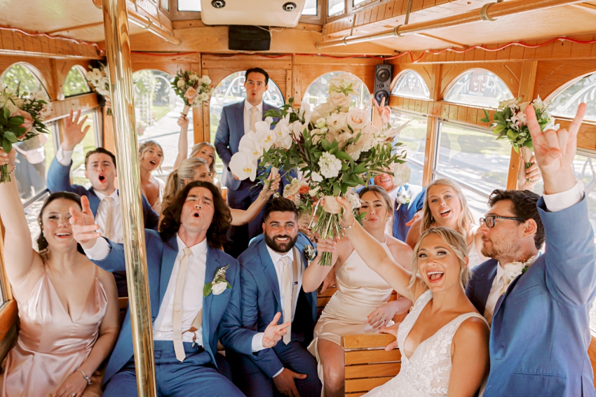 wedding party trolley picture by sharon elizabeth co